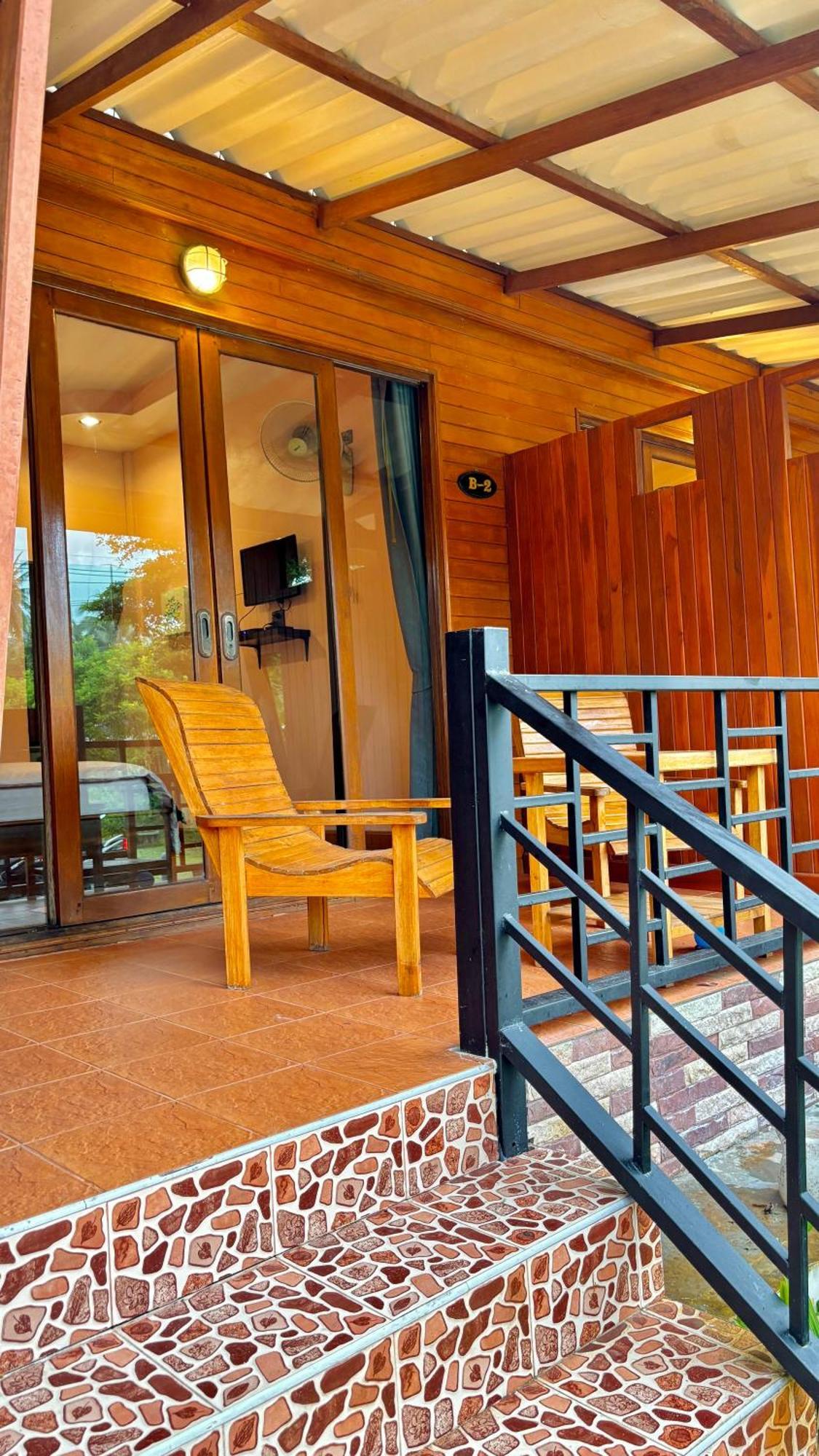 Homestay Aow Thai *